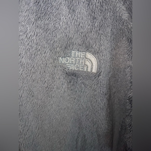 Gray fuzzy North Face jacket - Picture 2 of 6